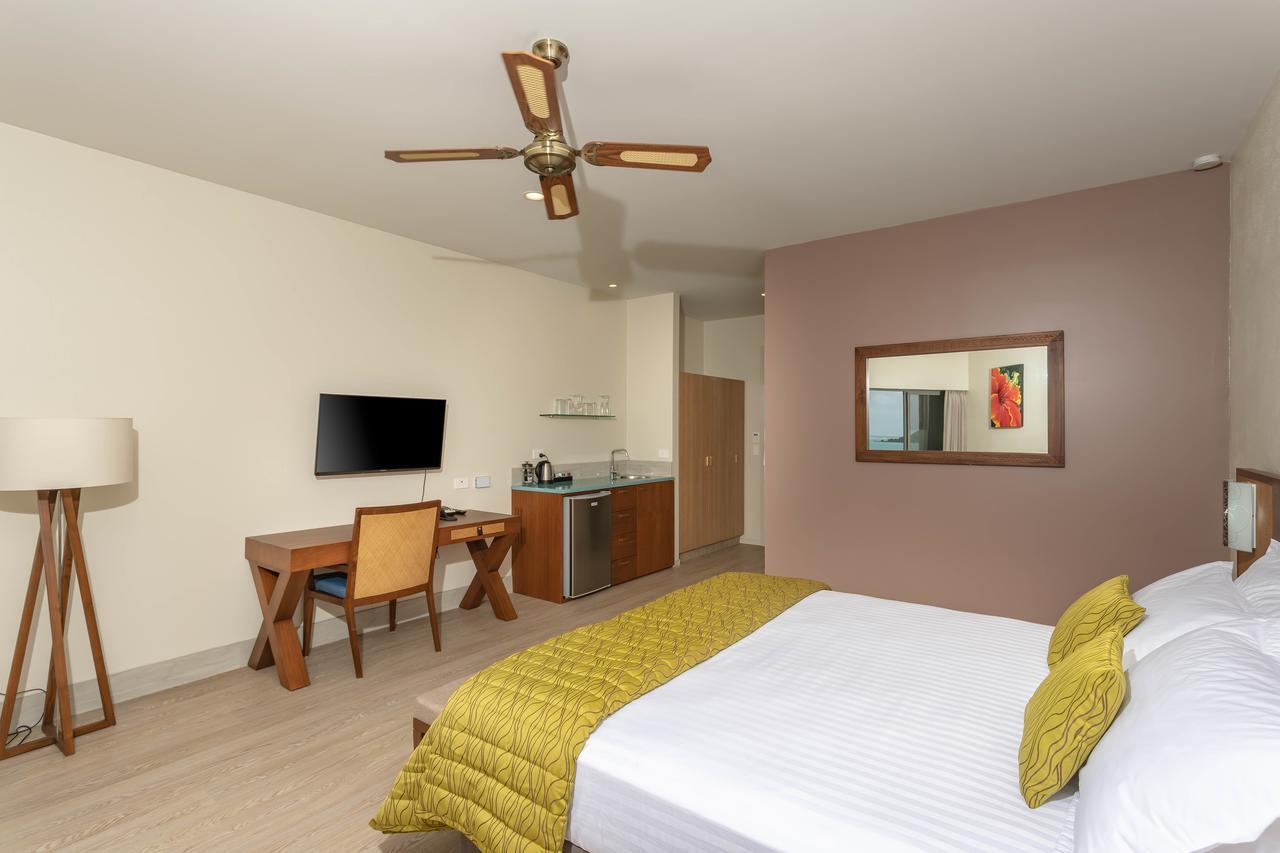Moana Sands Lagoon Resort - Adults Only ラロトンガ島 エクステリア 写真